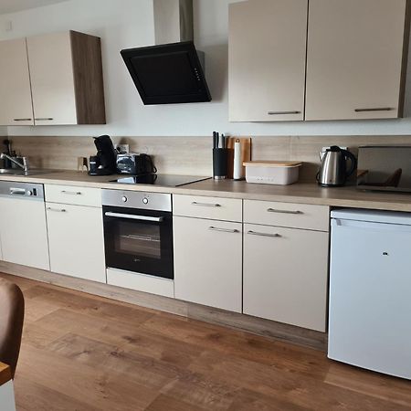 Ferienwohnung In Erftstadt 2 Min Fusslaeufig Zum Bahnhof, Phantasialand, Koeln, Koeln Messe, Eifel ภายนอก รูปภาพ