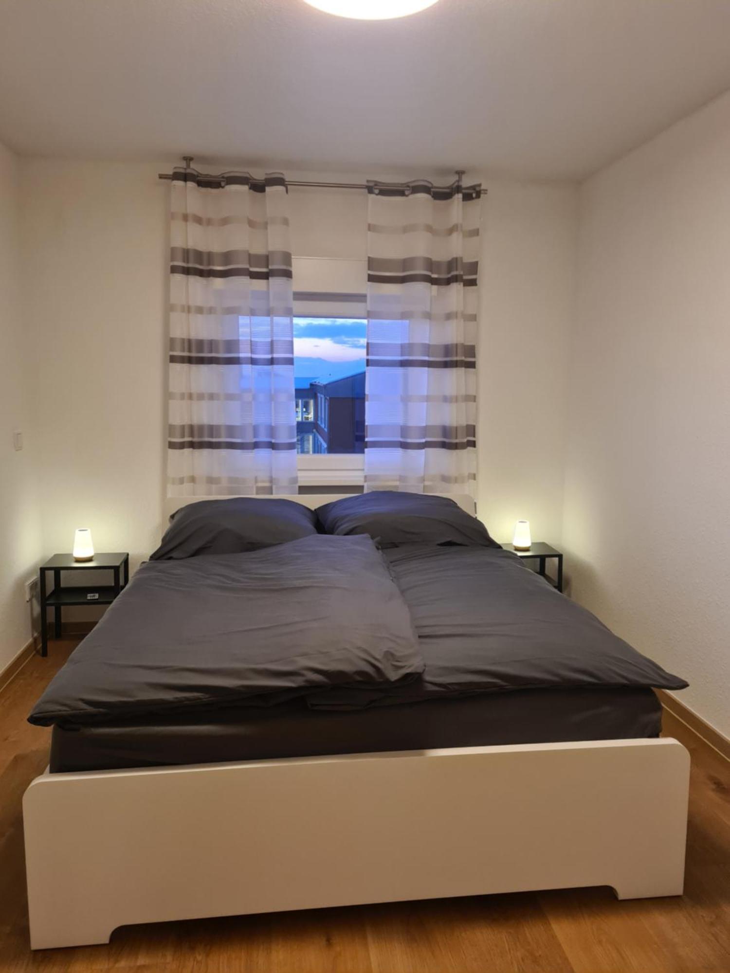 Ferienwohnung In Erftstadt 2 Min Fusslaeufig Zum Bahnhof, Phantasialand, Koeln, Koeln Messe, Eifel ภายนอก รูปภาพ