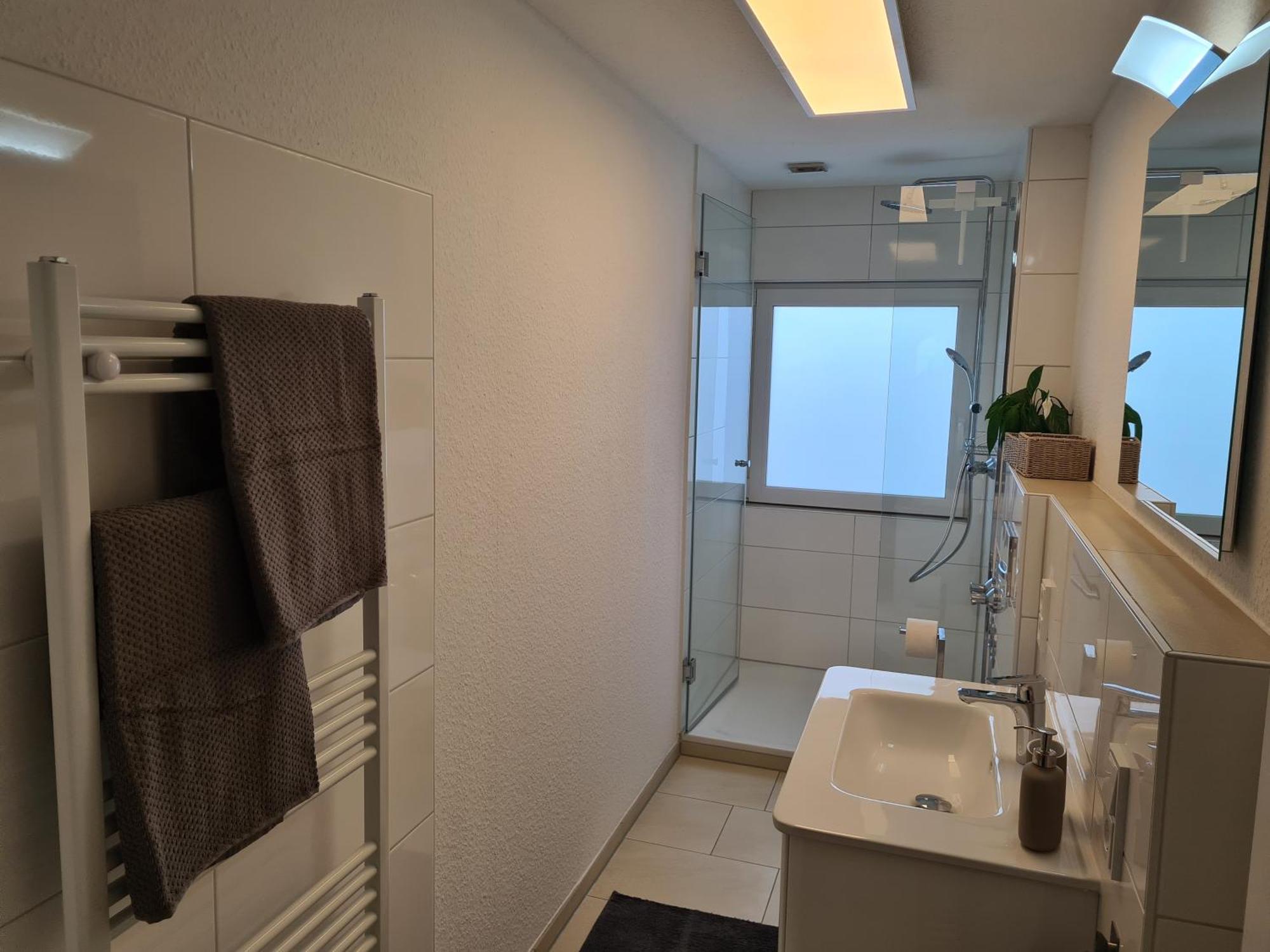 Ferienwohnung In Erftstadt 2 Min Fusslaeufig Zum Bahnhof, Phantasialand, Koeln, Koeln Messe, Eifel ภายนอก รูปภาพ